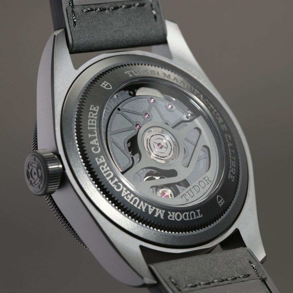 Black bay 36 in house movement hot sale