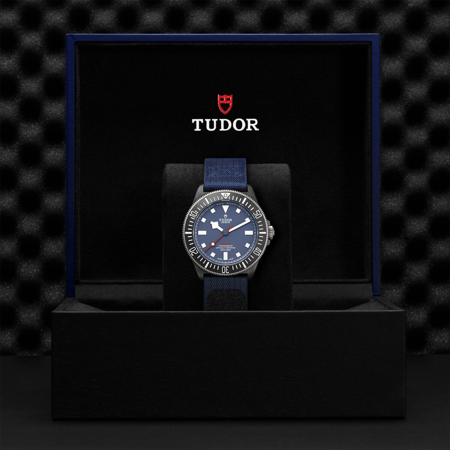 M25707KN-0001 PELAGOS FXD Alinghi Redbull Racing edition